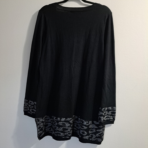Adrienne Vittadini Size XL Sweater With Metallic Animal Print - Picture 2 of 8